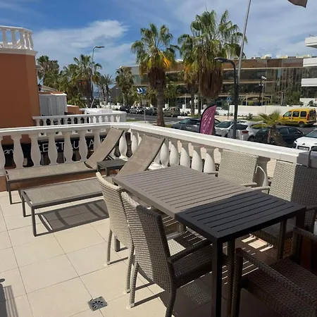 Americas 1-bed Sleeps 5 Pool Parking Apartamento *