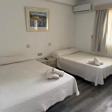 Americas 1-bed Sleeps 5 Pool Parking Apartamento