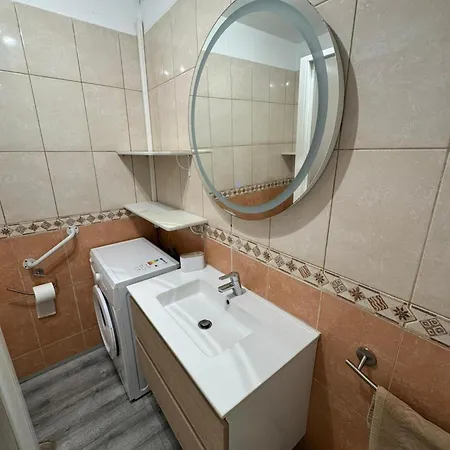 Apartment Americas 1-bed Sleeps 5 Pool Parking Playa de las Americas (Tenerife)